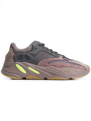 Boost 700 Mauve Sneakers